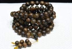 沉香吃瓜爆料图片高清壁纸,揭秘沉香吃瓜爆料瞬间，视觉冲击力十足！